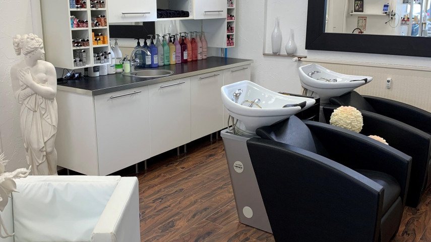 Salon de coiffure mixte - fonds de commerce à reprendre - Arr. Bagnères-de-Bigorre (65)